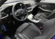320i